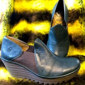 NWT fly London Yua teal wedges BRAND NEW Size 40
